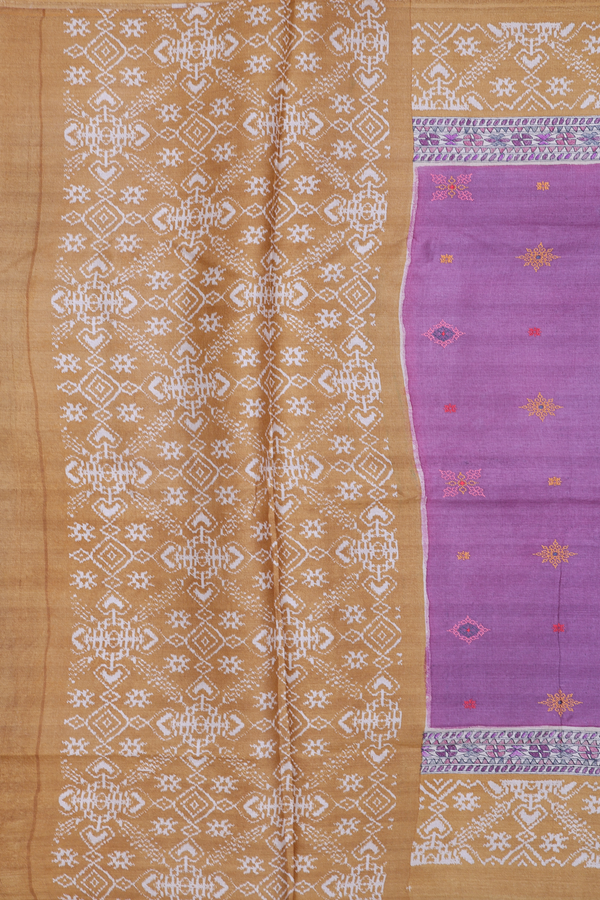 Tussar Silk Saree In Light Purple With Threadwork Buttas