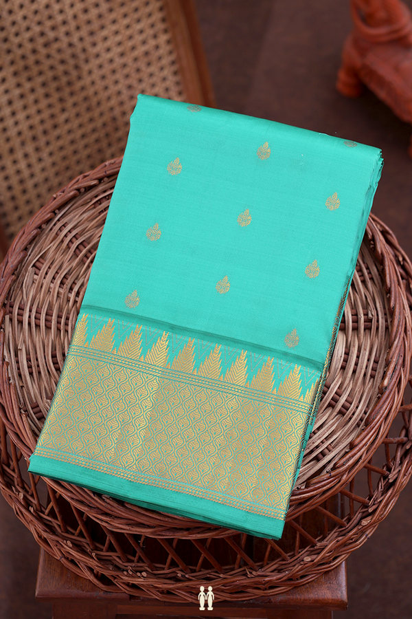 Kanchipuram Silk Saree In Green With Zari Buttas