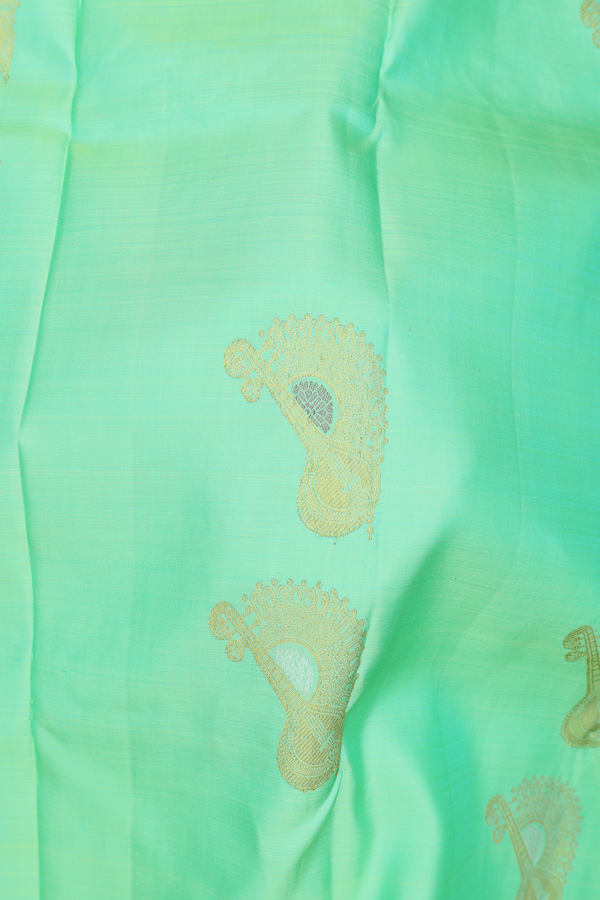 Kanchipuram Silk Saree In Mint Green With Zari Motifs