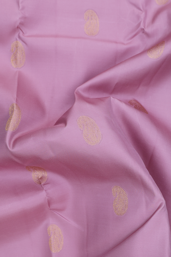 Kanchipuram Silk Saree In Pastel Purple With Paisley Buttas