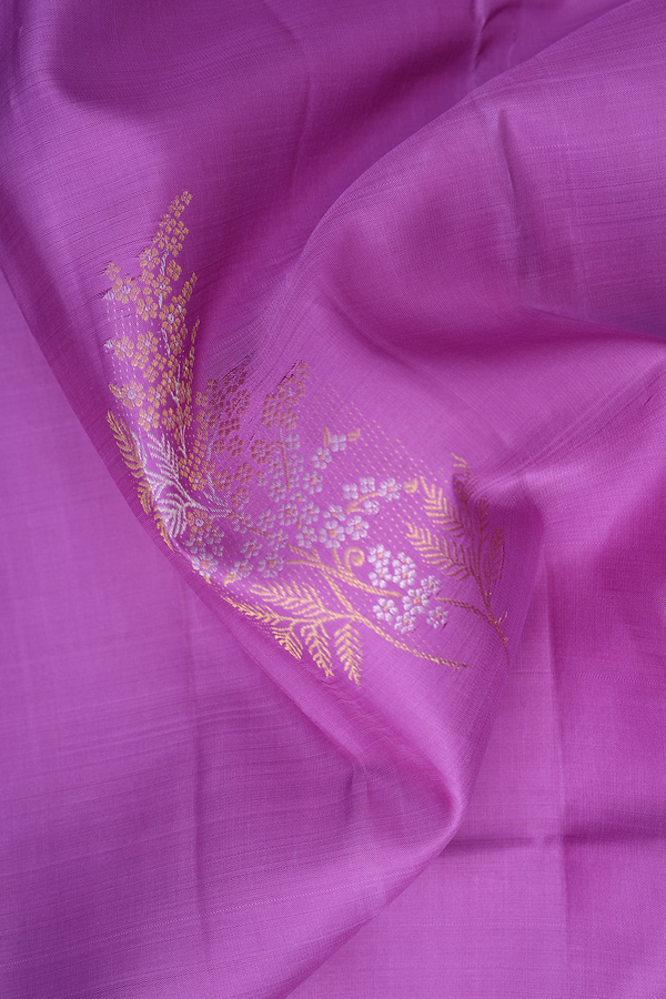 Kanchipuram Silk Saree In Lavender With Floral Design