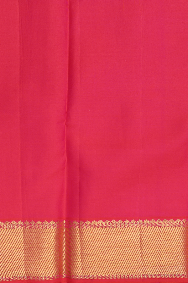 Kanchipuram Silk Saree In Shades Of Pink With Diagonal Design