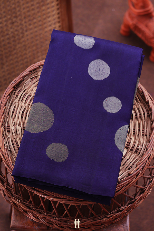 Kanchipuram Silk Saree In Navy Blue With Circle Motifs