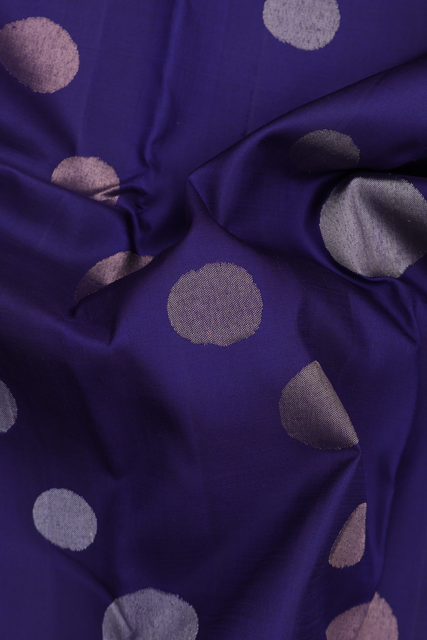 Kanchipuram Silk Saree In Navy Blue With Circle Motifs