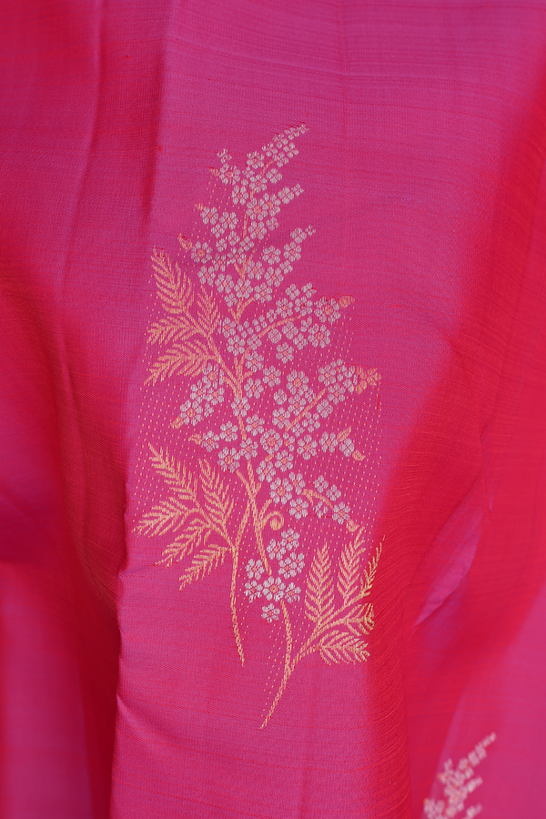 Kanchipuram Silk Saree In Dark Pink With Floral Design