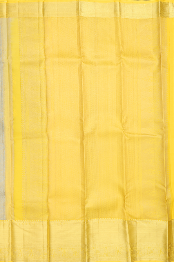 Kanchipuram Silk Saree In Pale Green With Brocade Design