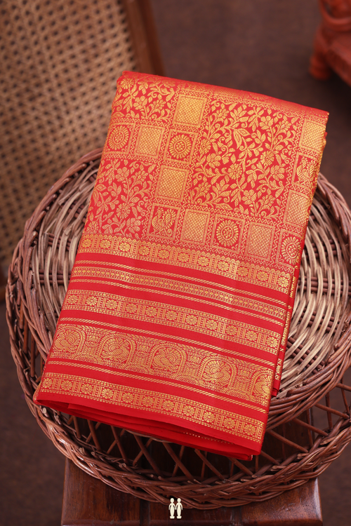 Kanchipuram Silk Saree In Chilli Red With Brocade Design