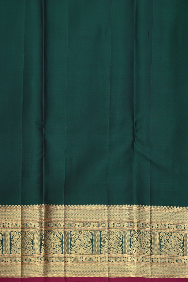 Kanchipuram Silk Saree In Crimson Red With Zari Buttas