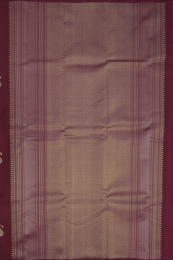 Kanchipuram Silk Saree In Red With Paisley Buttas