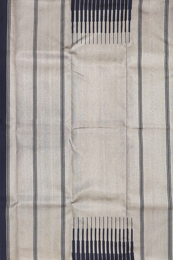 Kanchipuram Silk Saree In Gold With Rising Border