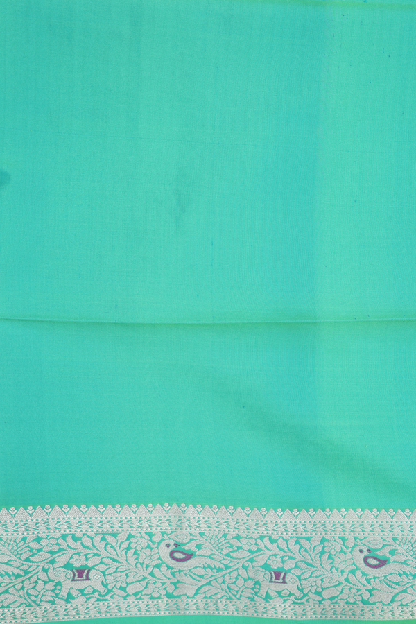 Soft Silk Saree In Green With Vanasingaram Design