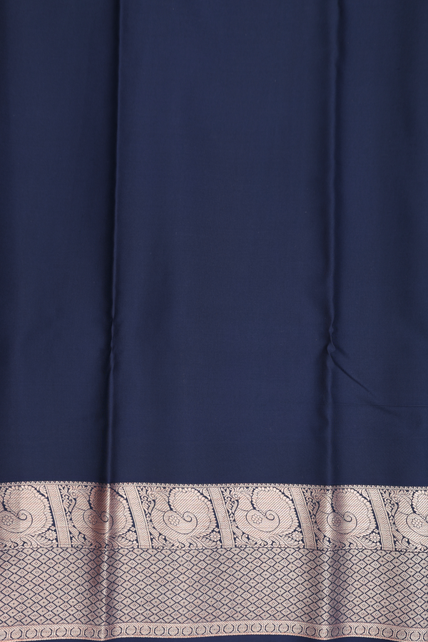 Kanchipuram Silk Saree In Green With Iruthalai Pakshi Buttas