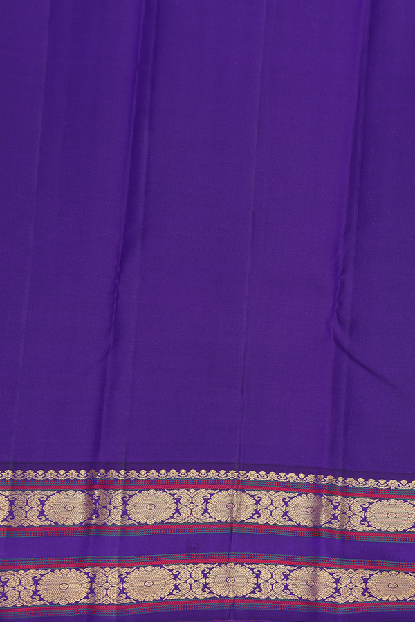 Kanchipuram Silk Saree In Green With Peacock Buttas