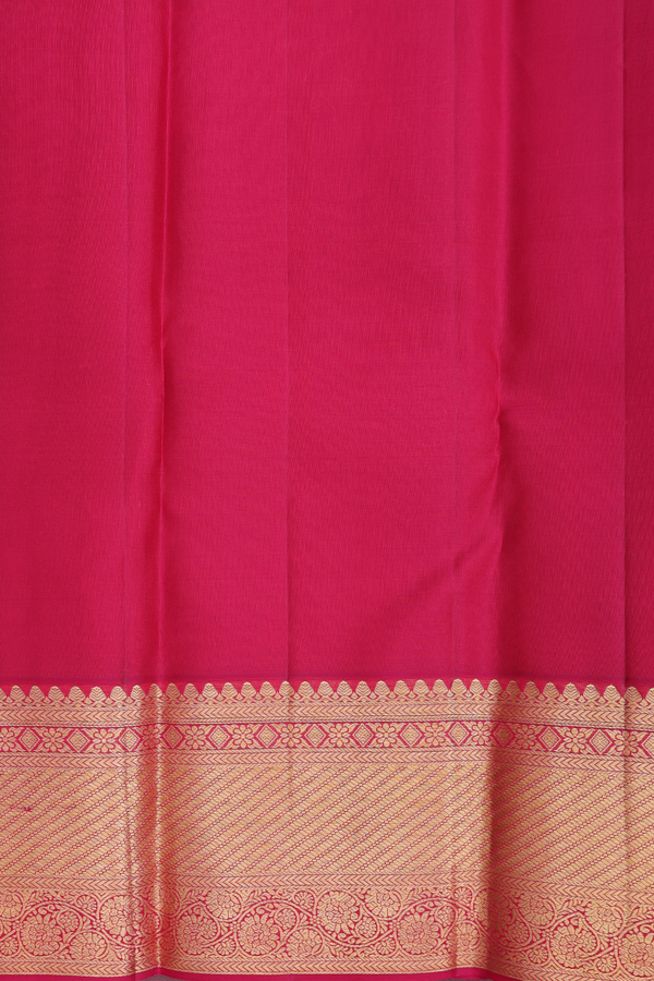 Kanchipuram Silk Saree In Pastel Purple With Floral Design