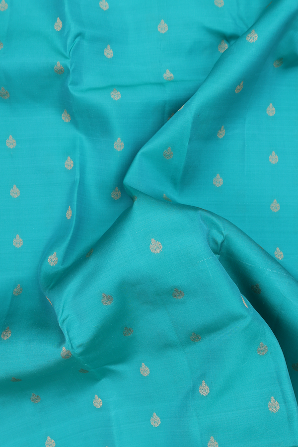 Kanchipuram Silk Saree In Green With Zari Buttas