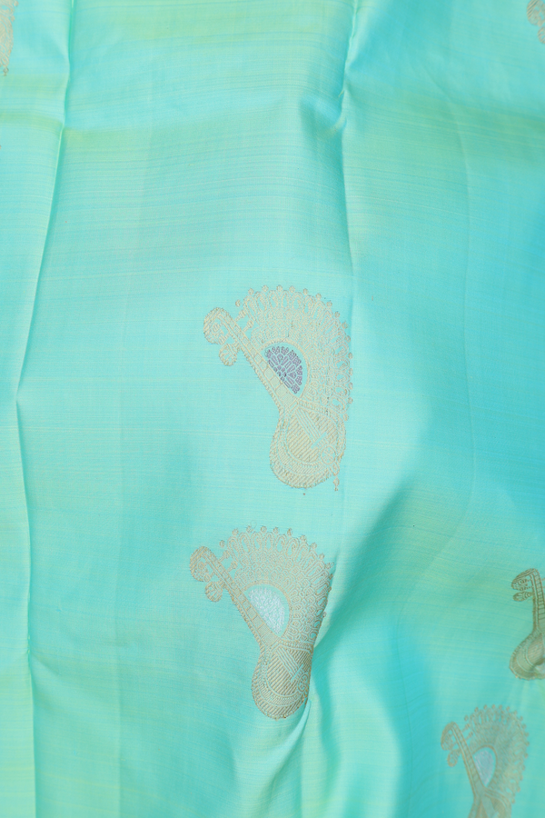 Kanchipuram Silk Saree In Mint Green With Zari Motifs