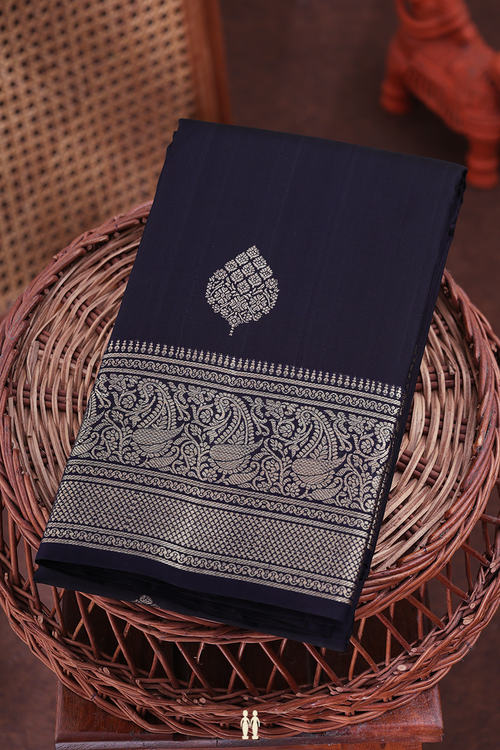 Kanchipuram Silk Saree In Black With Zari Buttas