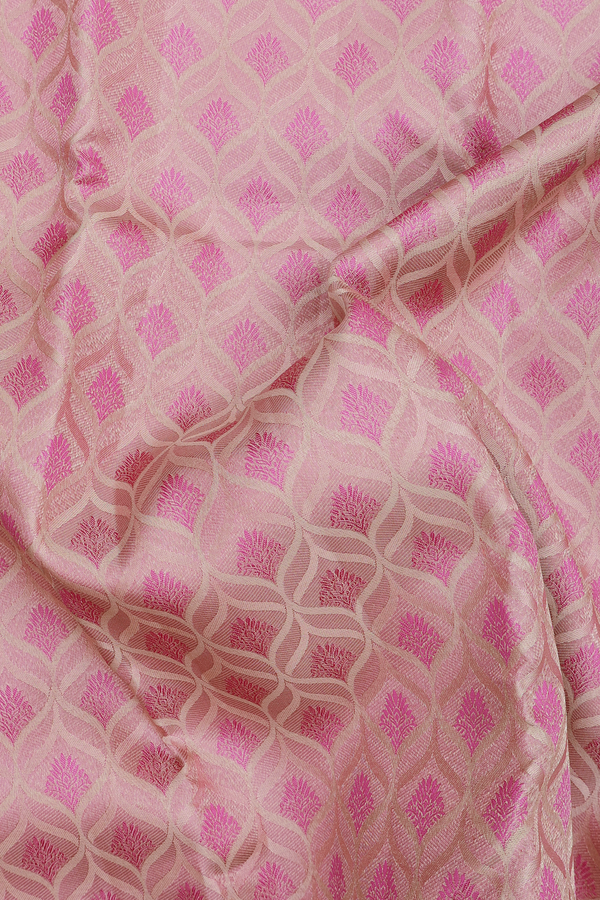 Kanchipuram Silk Saree In Dusty Pink With Ogee Design