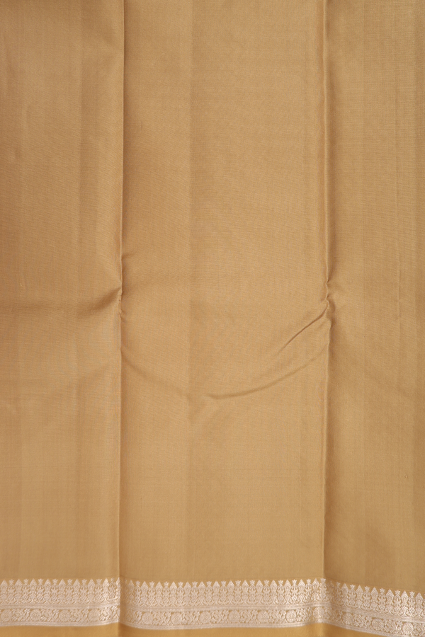 Kanchipuram Silk Saree In Mulberry With Zari Buttas