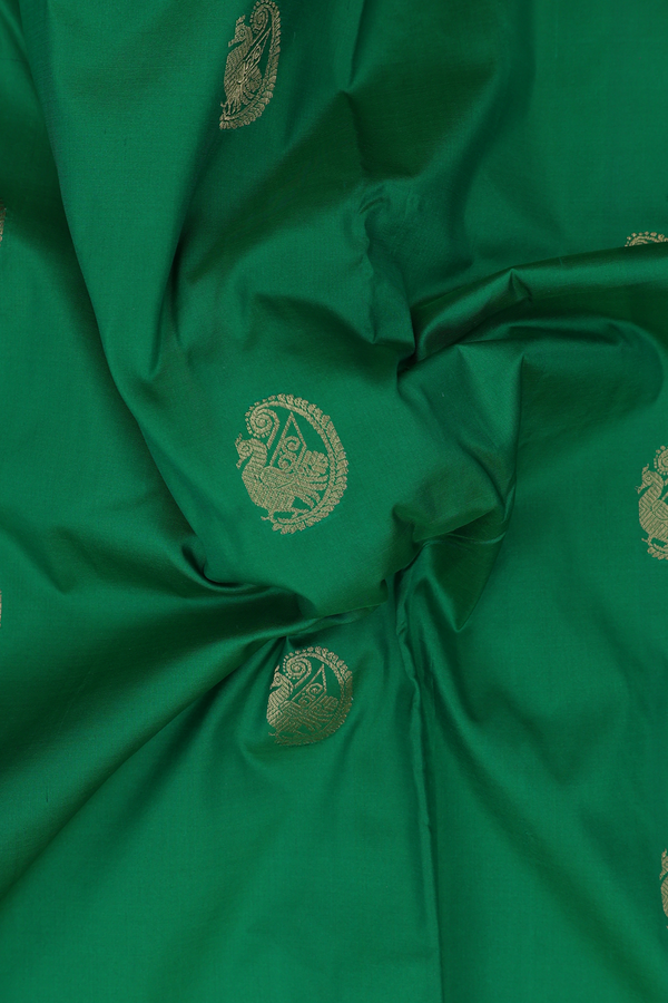 Nine Yards Silk Saree In Emerald Green With Peacock Buttas
