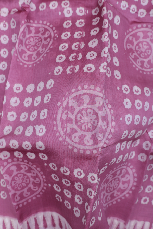 Printed Silk Saree In Dusty Lavender With Chakram Design