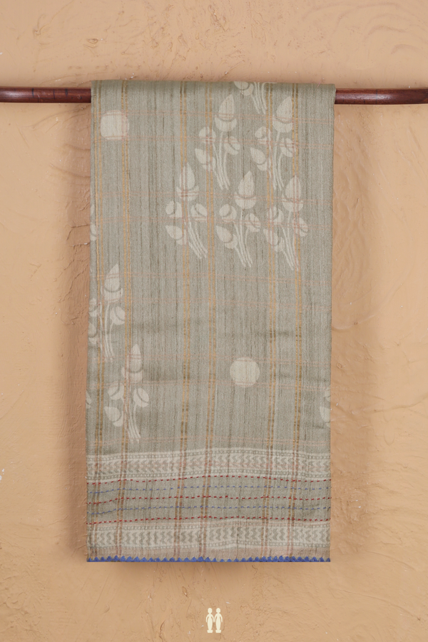 Tussar Silk Saree In Light Grey With Allover Design