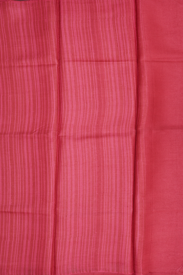 Tussar Silk Saree In Orange With Chevron Design