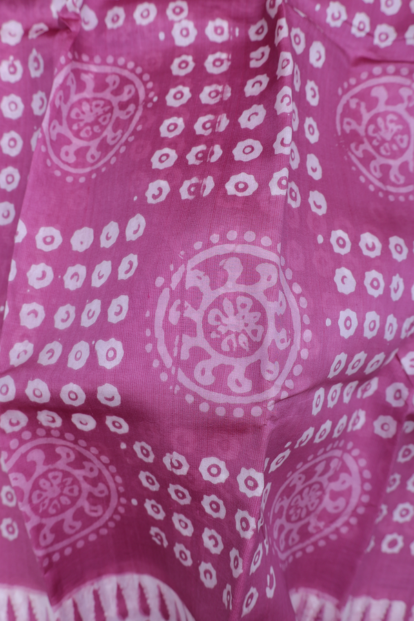 Printed Silk Saree In Dusty Lavender With Chakram Design