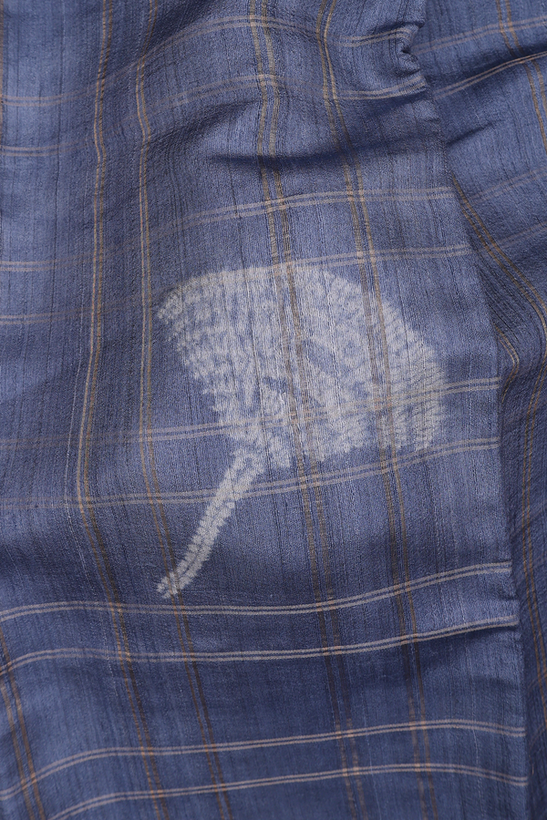 Tussar Silk Saree In Grey Along Checks With Motifs