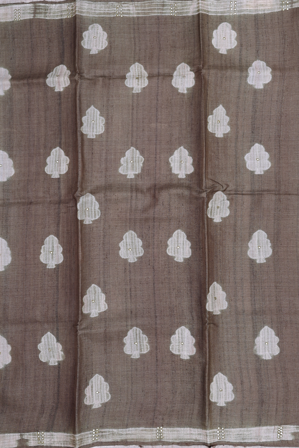 Tussar Silk Saree In Mehendi Green With Shibori Design