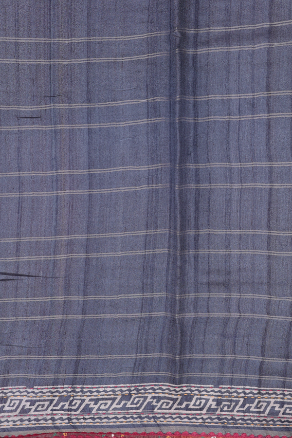 Tussar Silk Saree In Grey Along Checks With Motifs