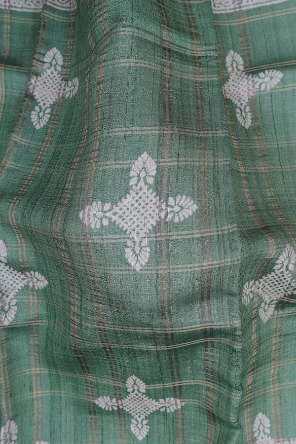 Tussar Silk Saree In Green Along Checks With Motifs