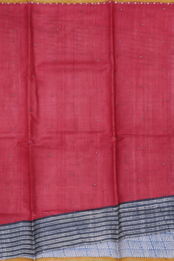 Tussar Silk Saree In Scarlet Red With Mirror Work Buttis