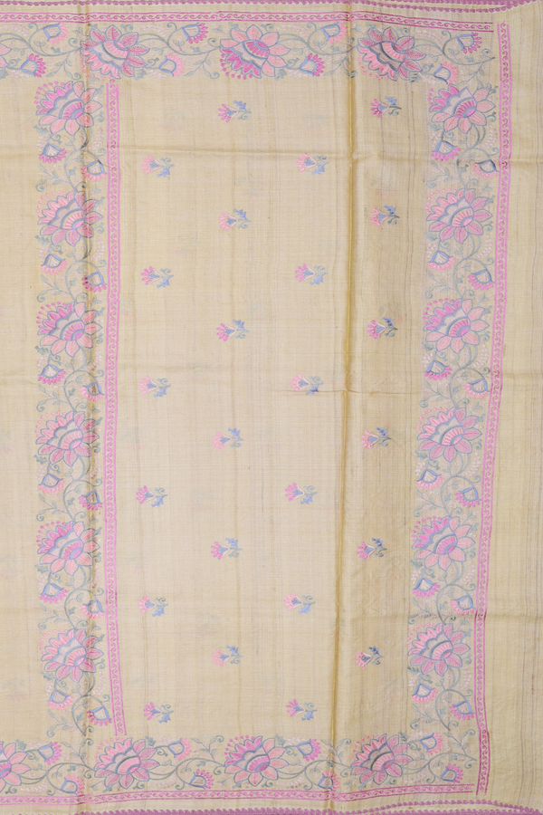 Tussar Silk Saree In Creamy Yellow With Floral Buttas