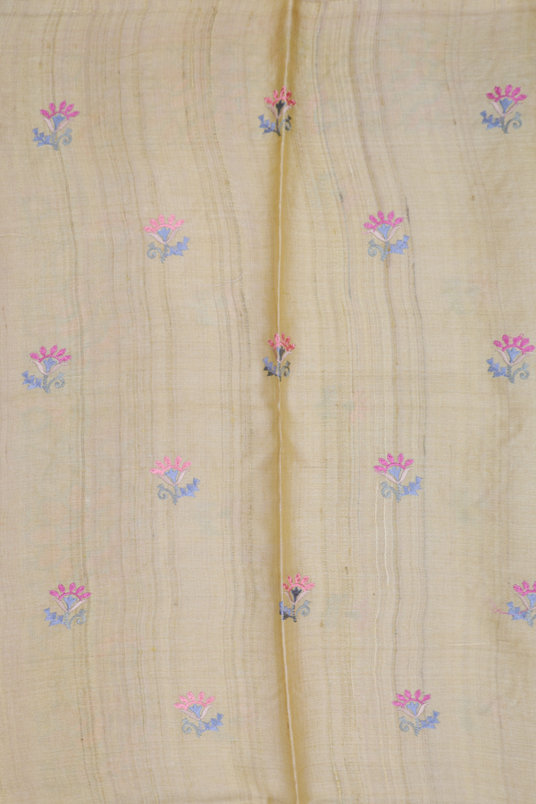 Tussar Silk Saree In Creamy Yellow With Floral Buttas