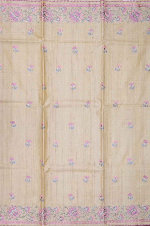 Tussar Silk Saree In Creamy Yellow With Floral Buttas