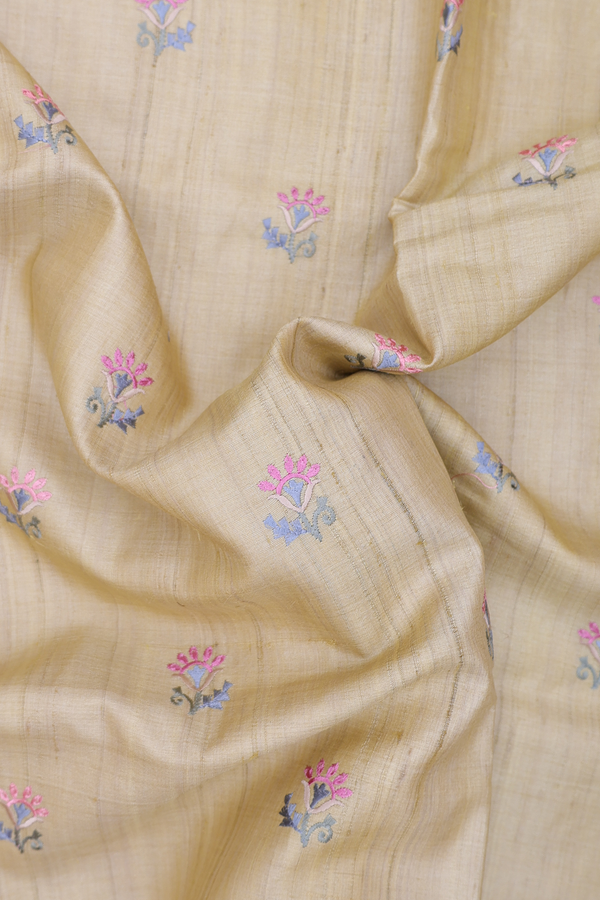 Tussar Silk Saree In Creamy Yellow With Floral Buttas