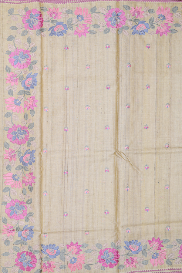 Tussar Silk Saree In Light Yellow With Floral Buttas