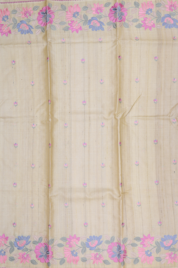 Tussar Silk Saree In Light Yellow With Floral Buttas