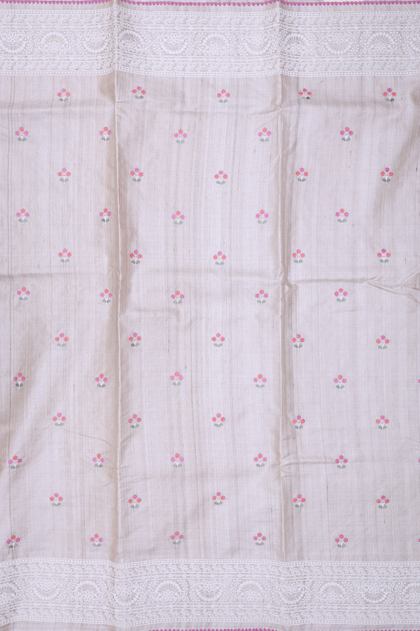 Tussar Silk Saree In Cream Color With Floral Buttas