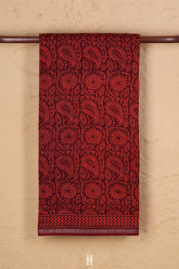 Chanderi Silk Cotton Saree In Red With Paisley Design