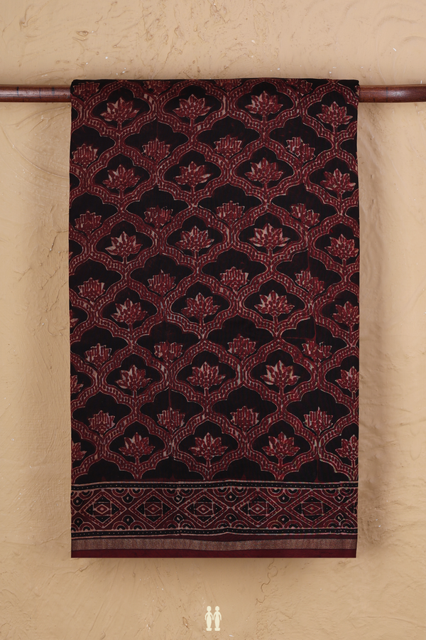 Chanderi Silk Cotton Saree In Black With Ogee Design