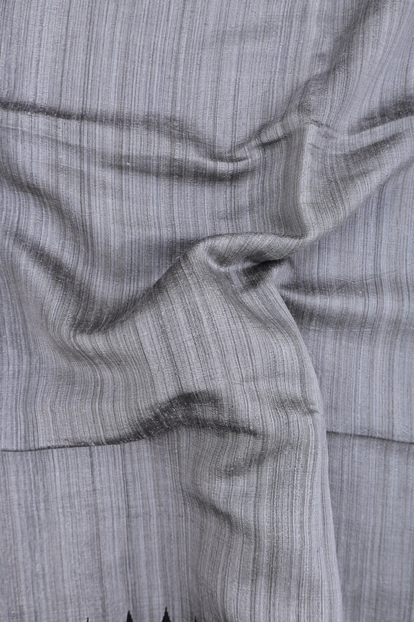 Bailu Silk Saree In Grey With Temple Border