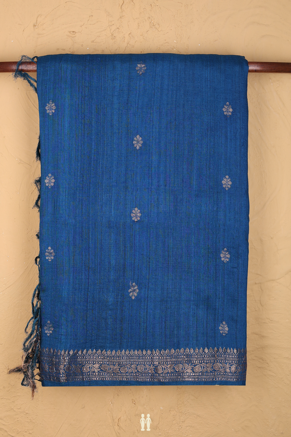 Bailu Silk Saree In Blue With Floral Buttas
