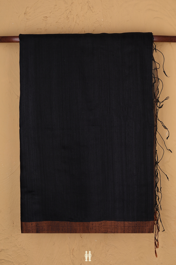 Bailu Silk Saree In Plain Black With Contrast Border