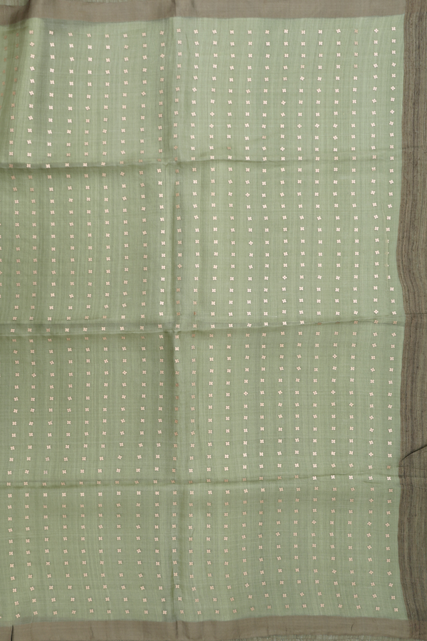 Bailu Silk Saree In Plain Green With Chamki Work Pallu