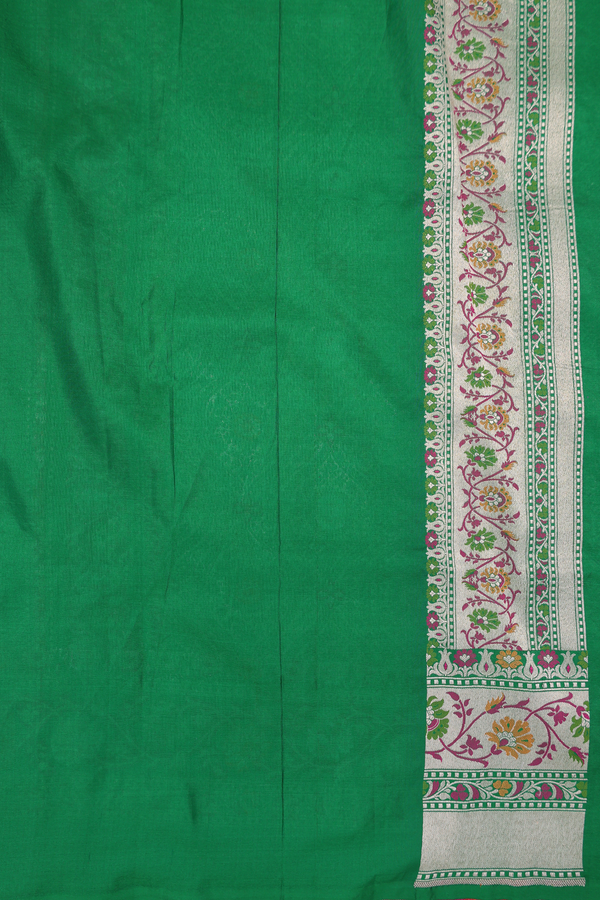 Banarasi Silk Saree In Bold Green With Allover Ogee Design