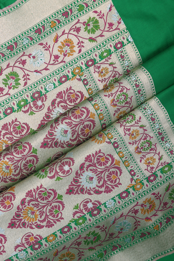 Banarasi Silk Saree In Bold Green With Allover Ogee Design