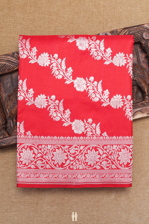 Banarasi Silk Saree In Chilli Red With Floral Design
