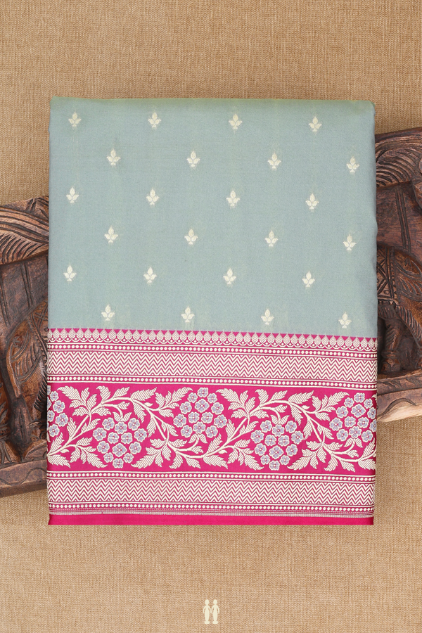 Banarasi Silk Saree In Dual Tone With Zari Buttis